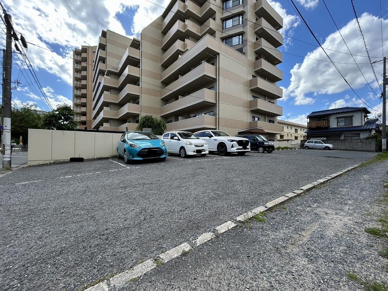 島本ガレージの外観・駐車場イメージ1枚目
