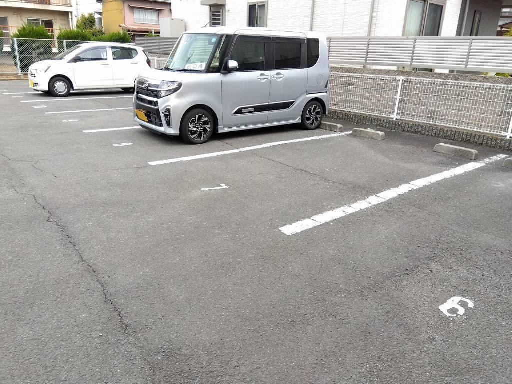 キララ(23409)の外観・駐車場イメージ2枚目
