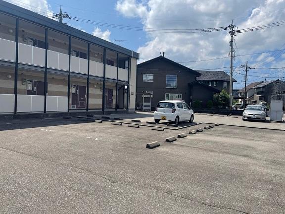 クリスタル笠舞Ⅰ(31841)の外観・駐車場イメージ1枚目