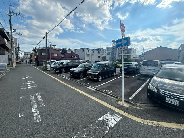 入江ガレージの外観・駐車場イメージ2枚目