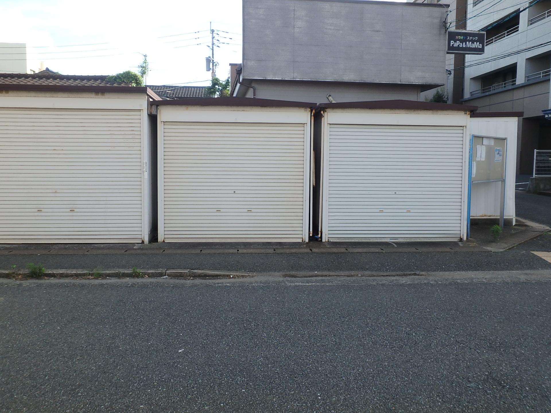三ヶ森三丁目シャッター付車庫の外観・駐車場イメージ3枚目