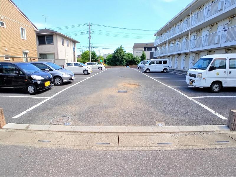 友(23051)の外観・駐車場イメージ1枚目