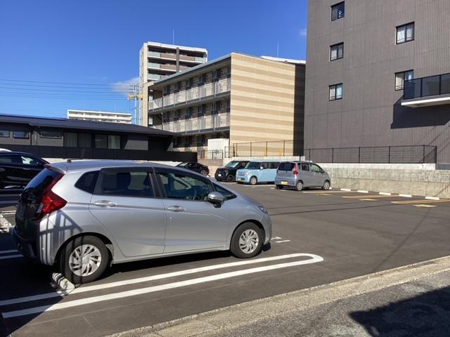バルセロナ原田駐車場の外観・駐車場イメージ3枚目