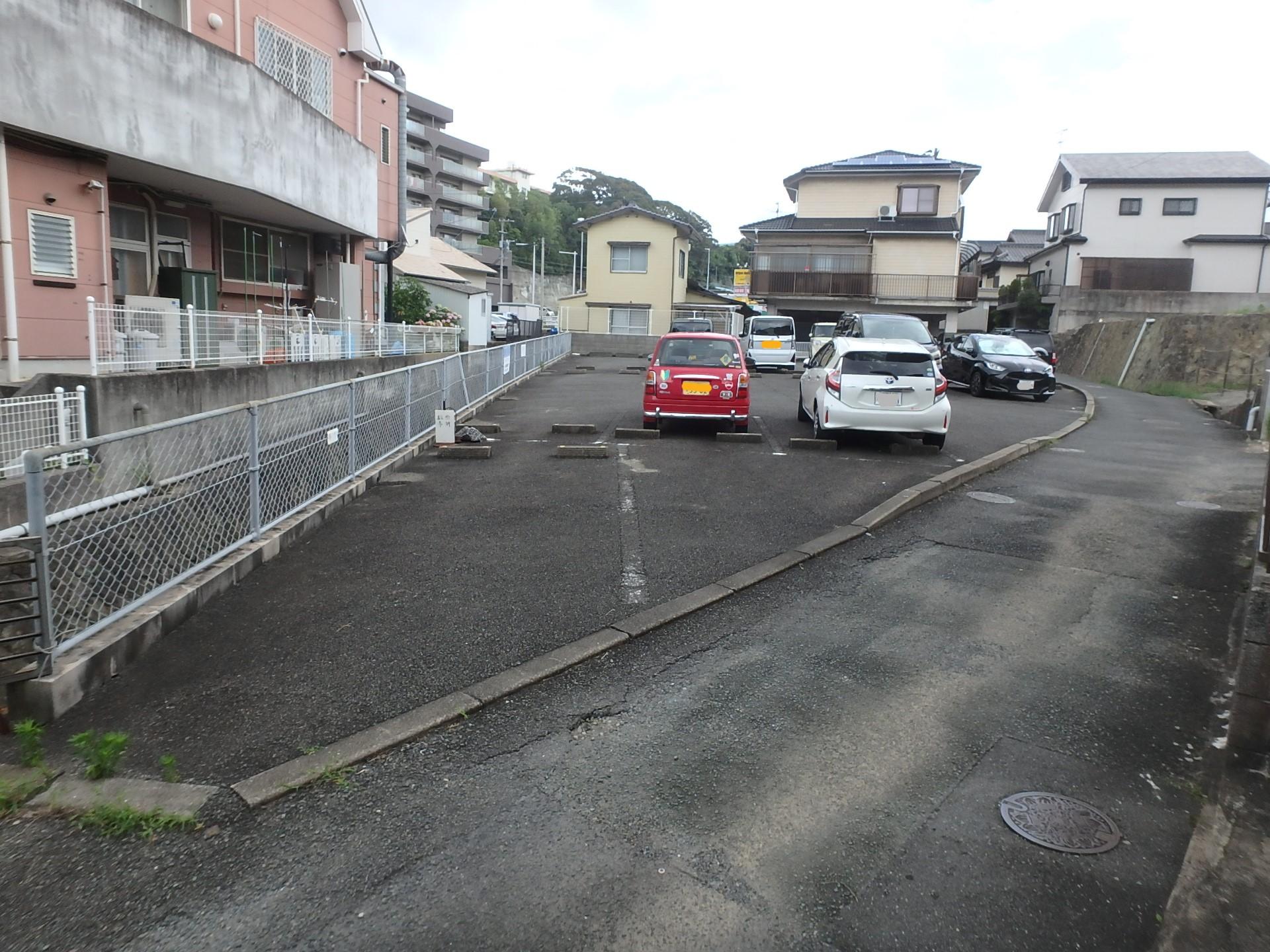殿問パーキングの外観・駐車場イメージ2枚目
