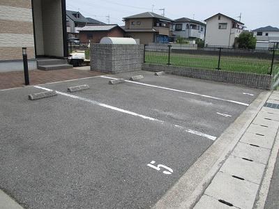 ＥＭ１(31836)の外観・駐車場イメージ1枚目