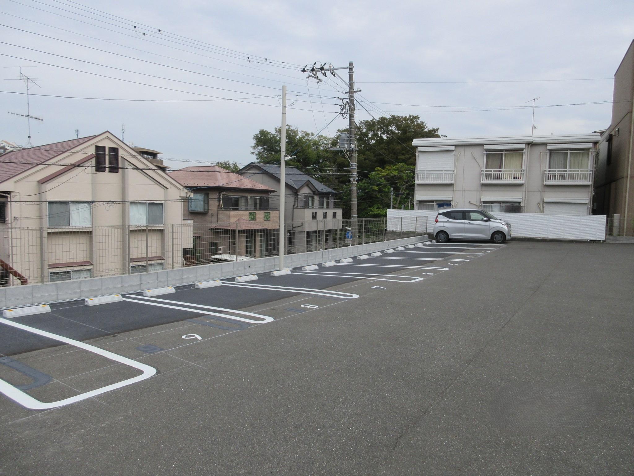 仙場パーキングの外観・駐車場イメージ3枚目