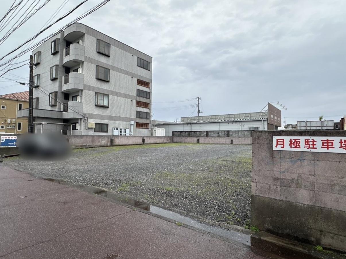 東坂田安藤駐車場の外観・駐車場イメージ1枚目