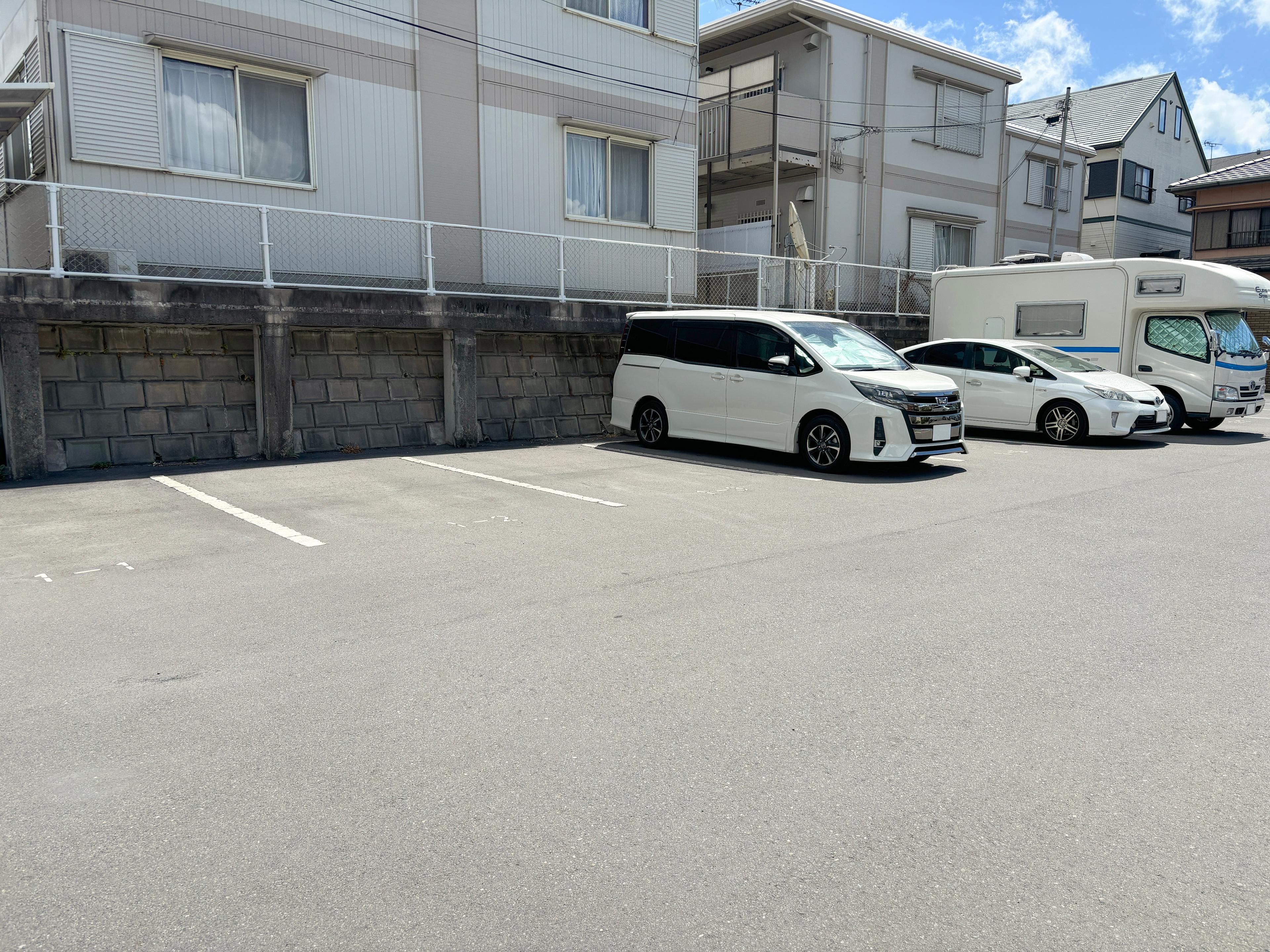 草牟田駐車場の外観・駐車場イメージ2枚目