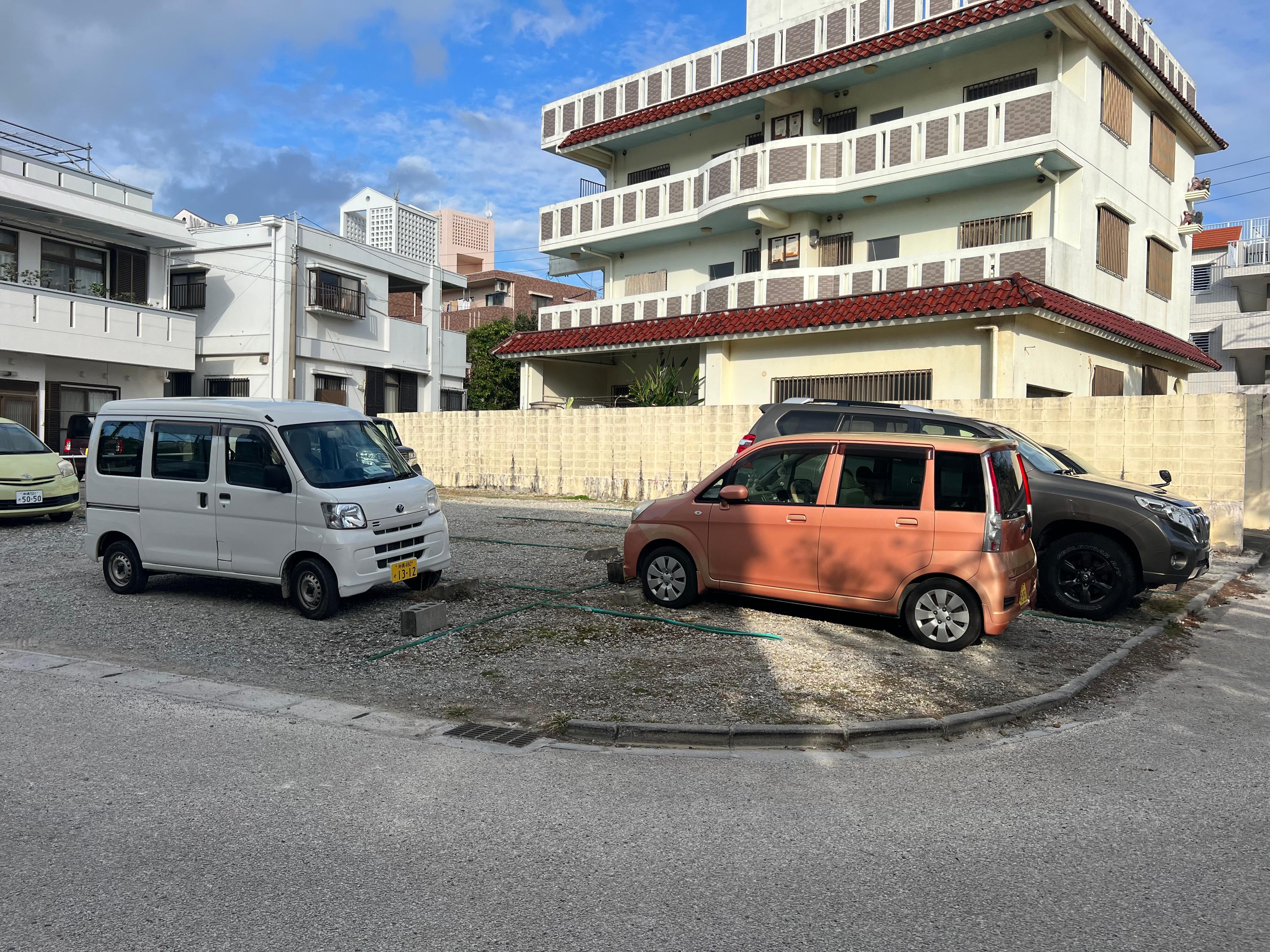 サナエ駐車場の外観・駐車場イメージ2枚目