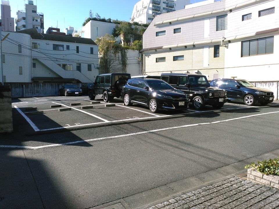 南青山５丁目第３の外観・駐車場イメージ2枚目