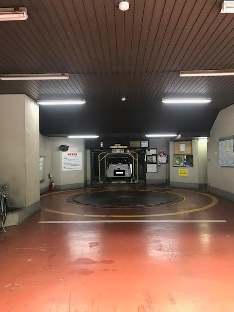 山本ビルの外観・駐車場イメージ1枚目