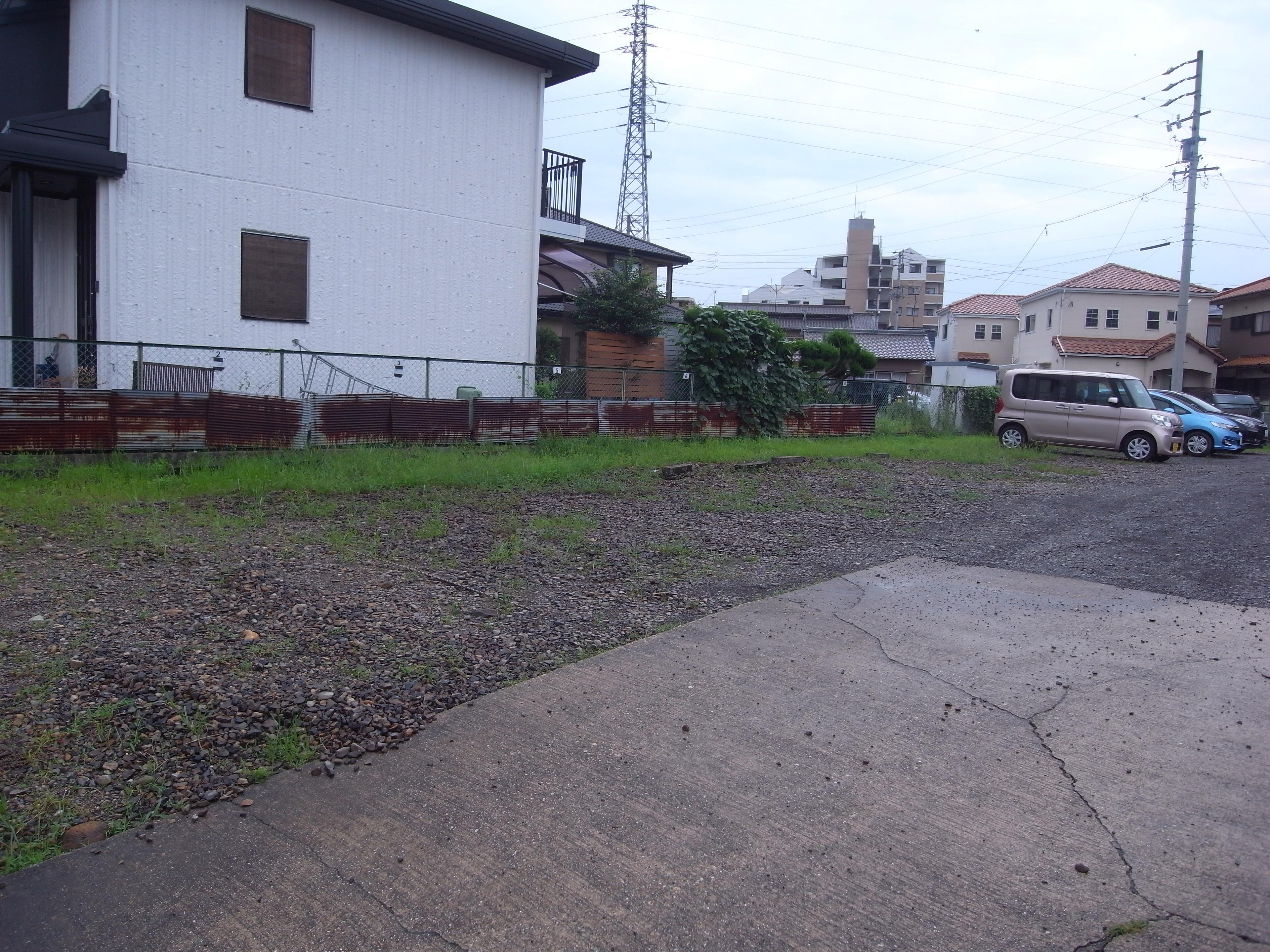 J-300の外観・駐車場イメージ1枚目