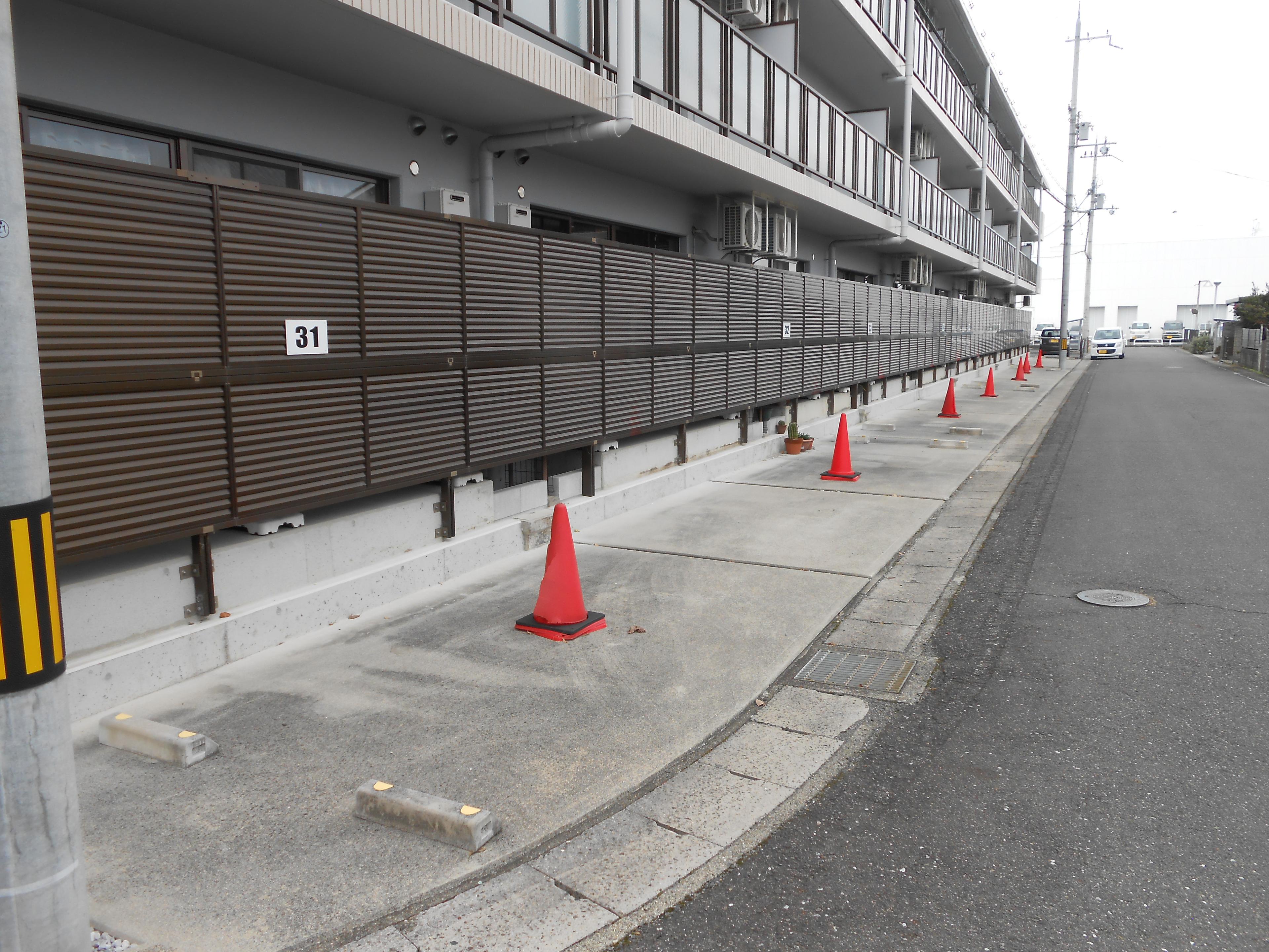 フラワー５番館 月極駐車場の外観・駐車場イメージ1枚目