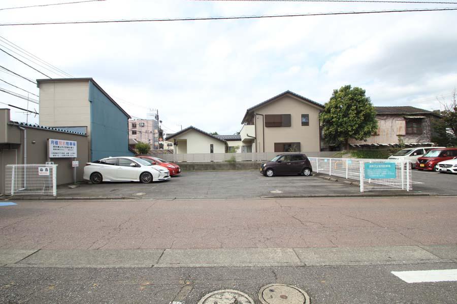桜町3丁目月極駐車場の外観・駐車場イメージ2枚目