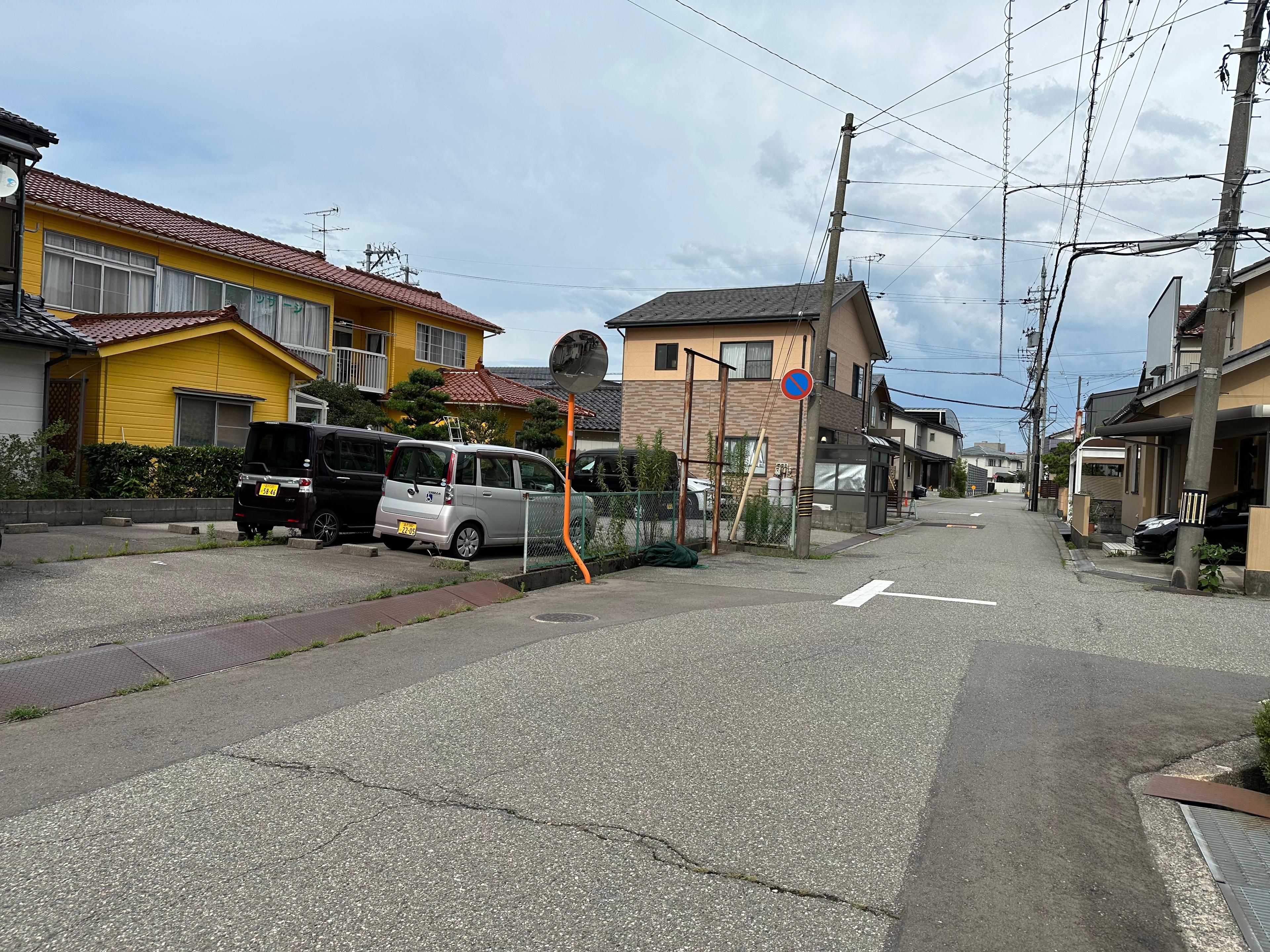 美咲パーキングの外観・駐車場イメージ2枚目