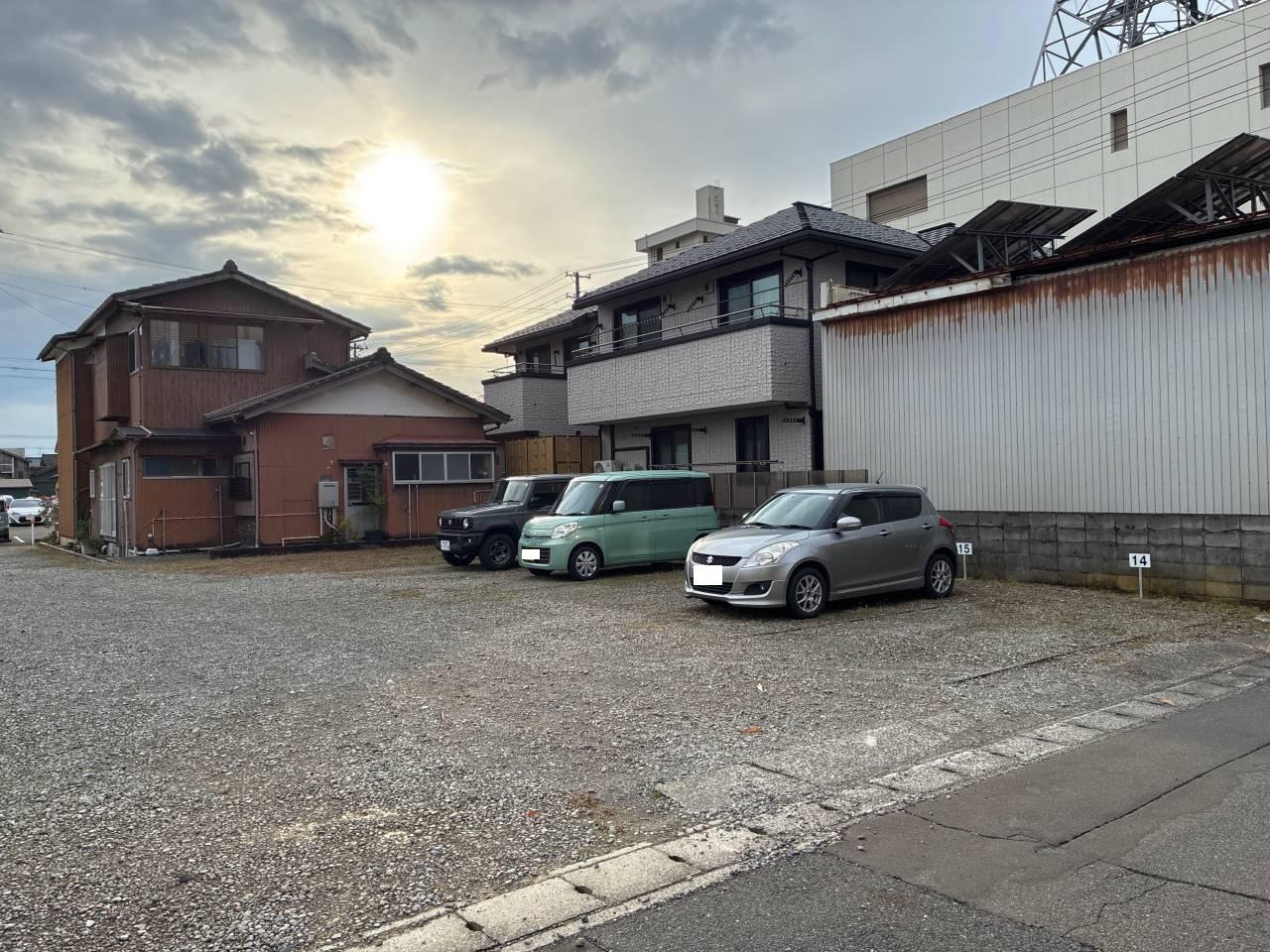 75.玉木月極駐車場の外観・駐車場イメージ3枚目