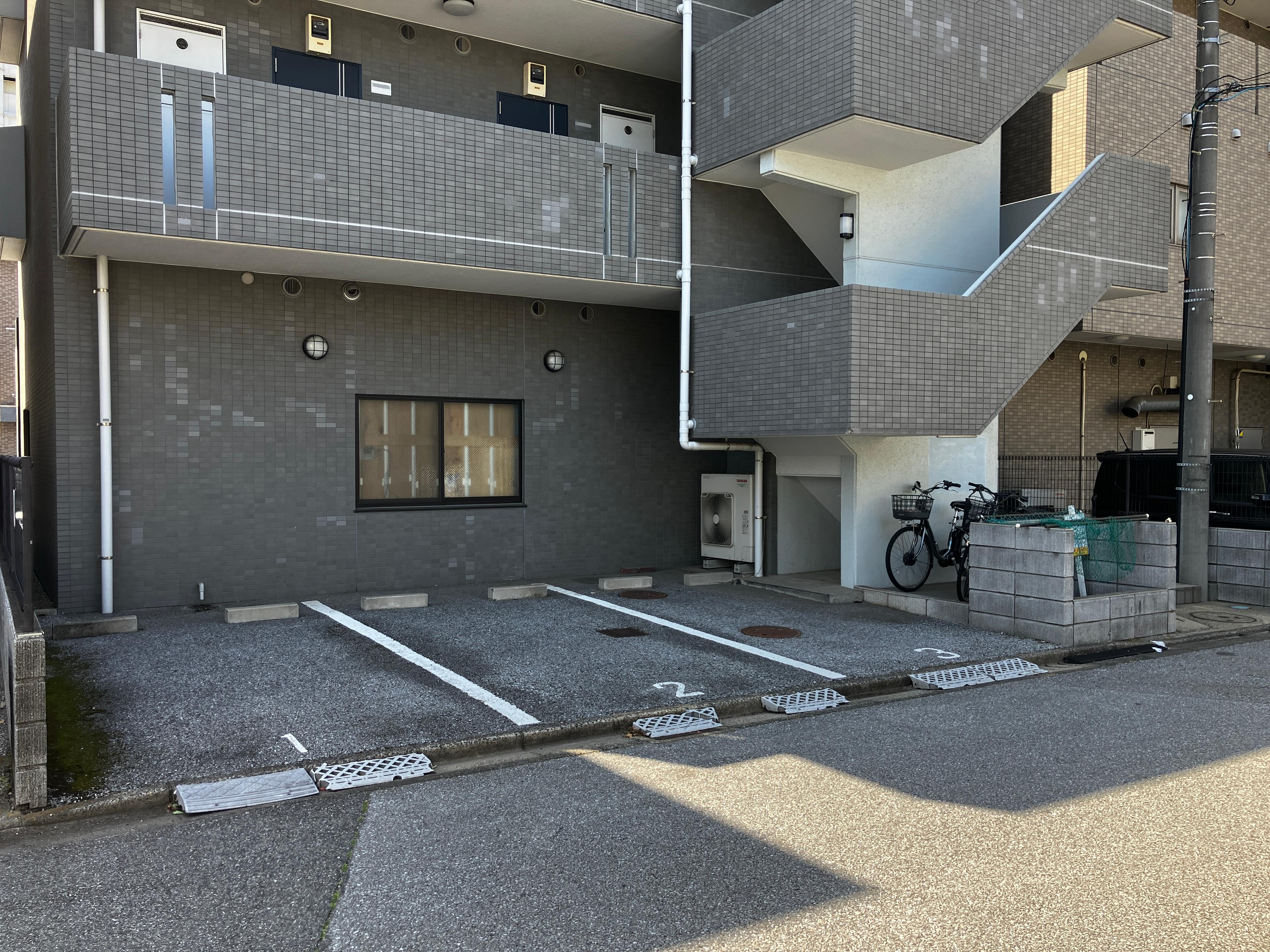 いわきレジデンス駐車場の外観・駐車場イメージ3枚目