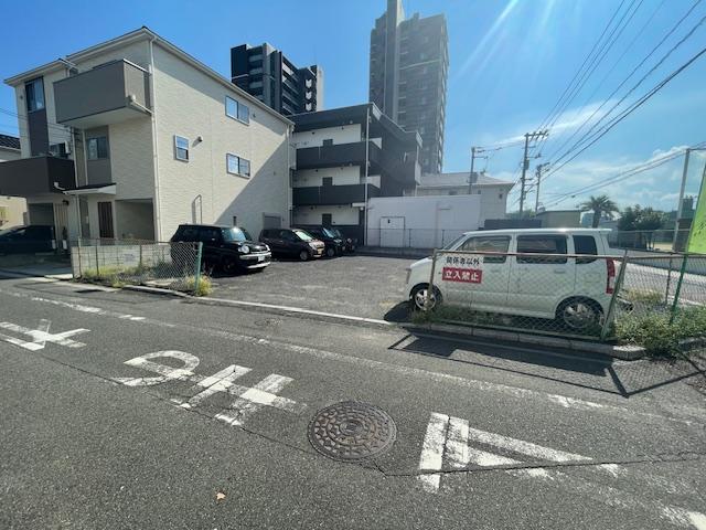 前田ガレージ庚午中１丁目の外観・駐車場イメージ1枚目