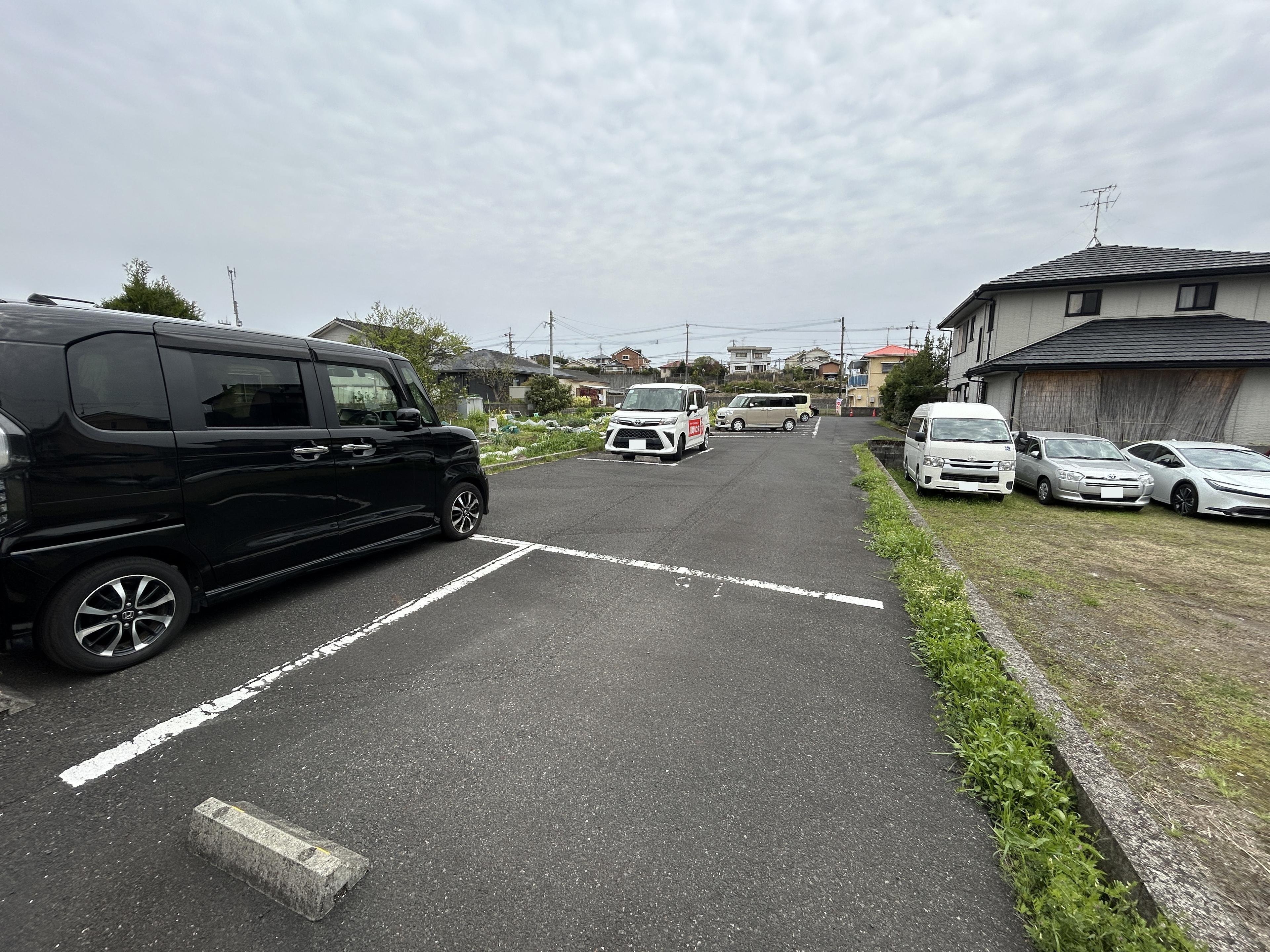 坂元駐車場(坂之上）の外観・駐車場イメージ1枚目