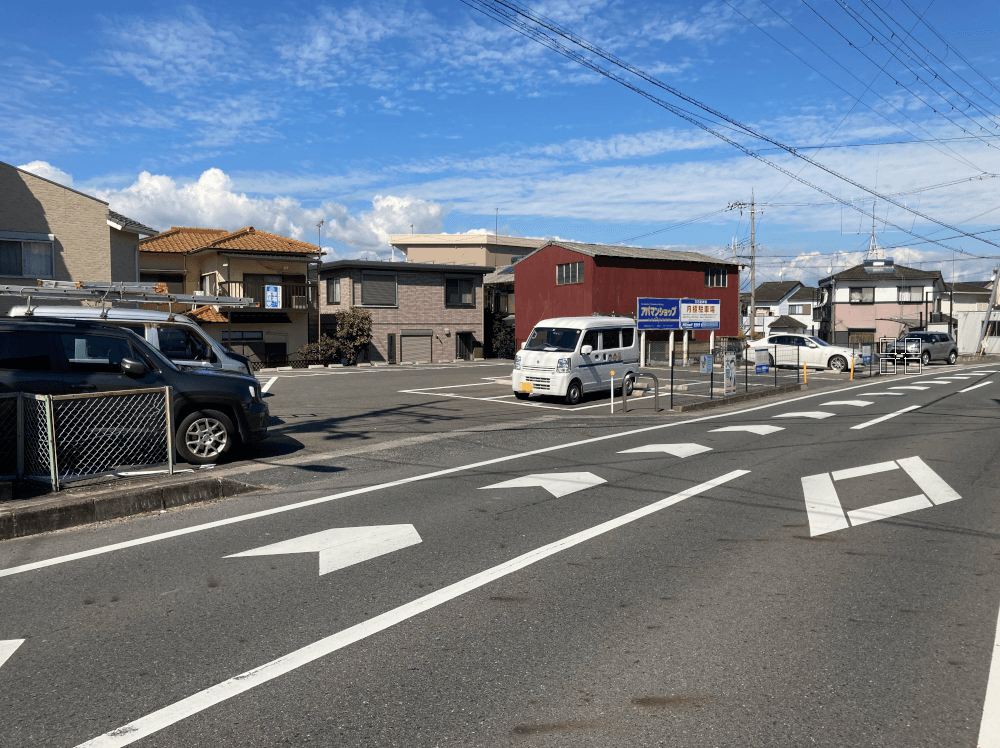 万石駐車場の外観・駐車場イメージ1枚目