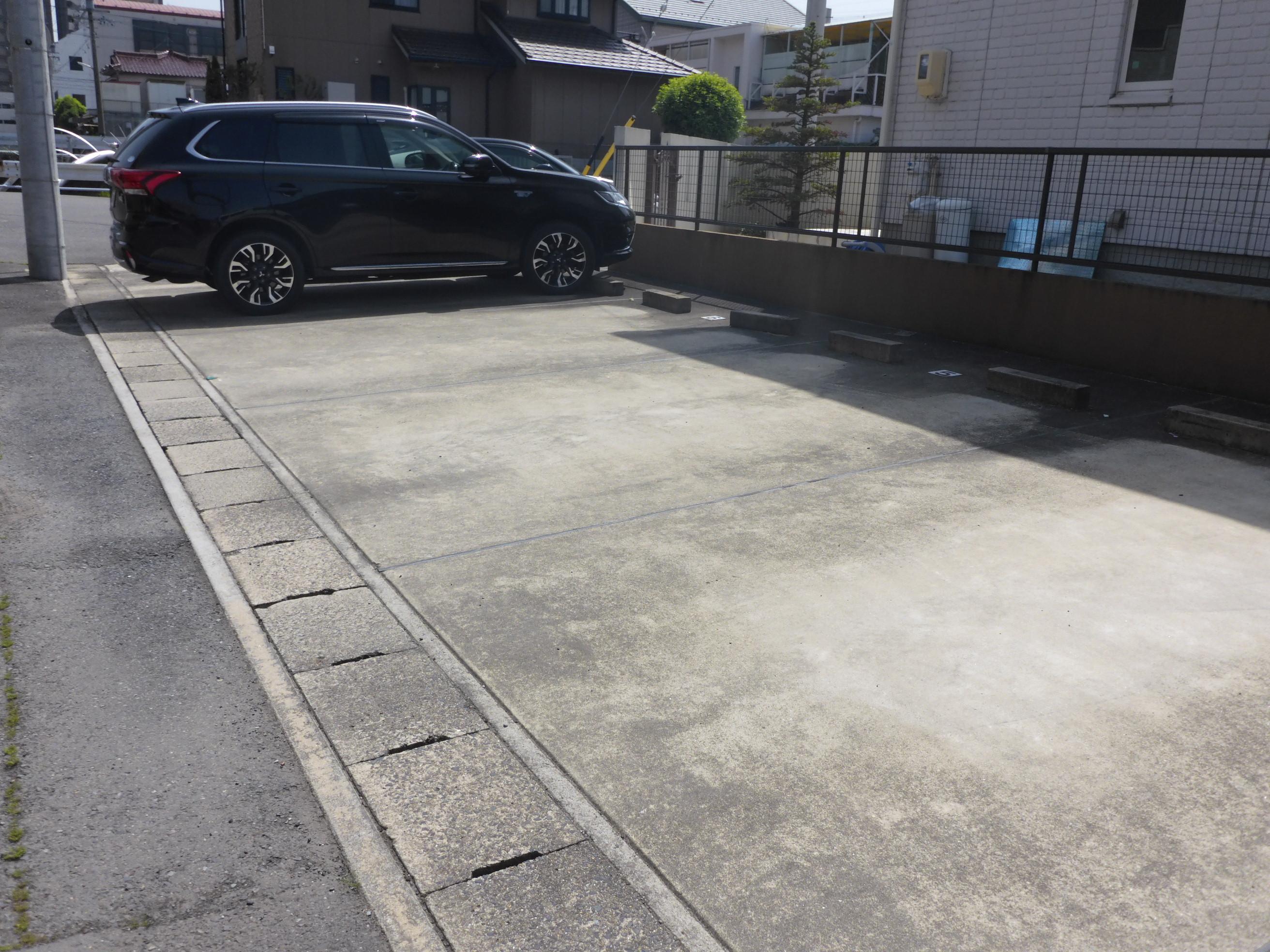 J-767の外観・駐車場イメージ1枚目