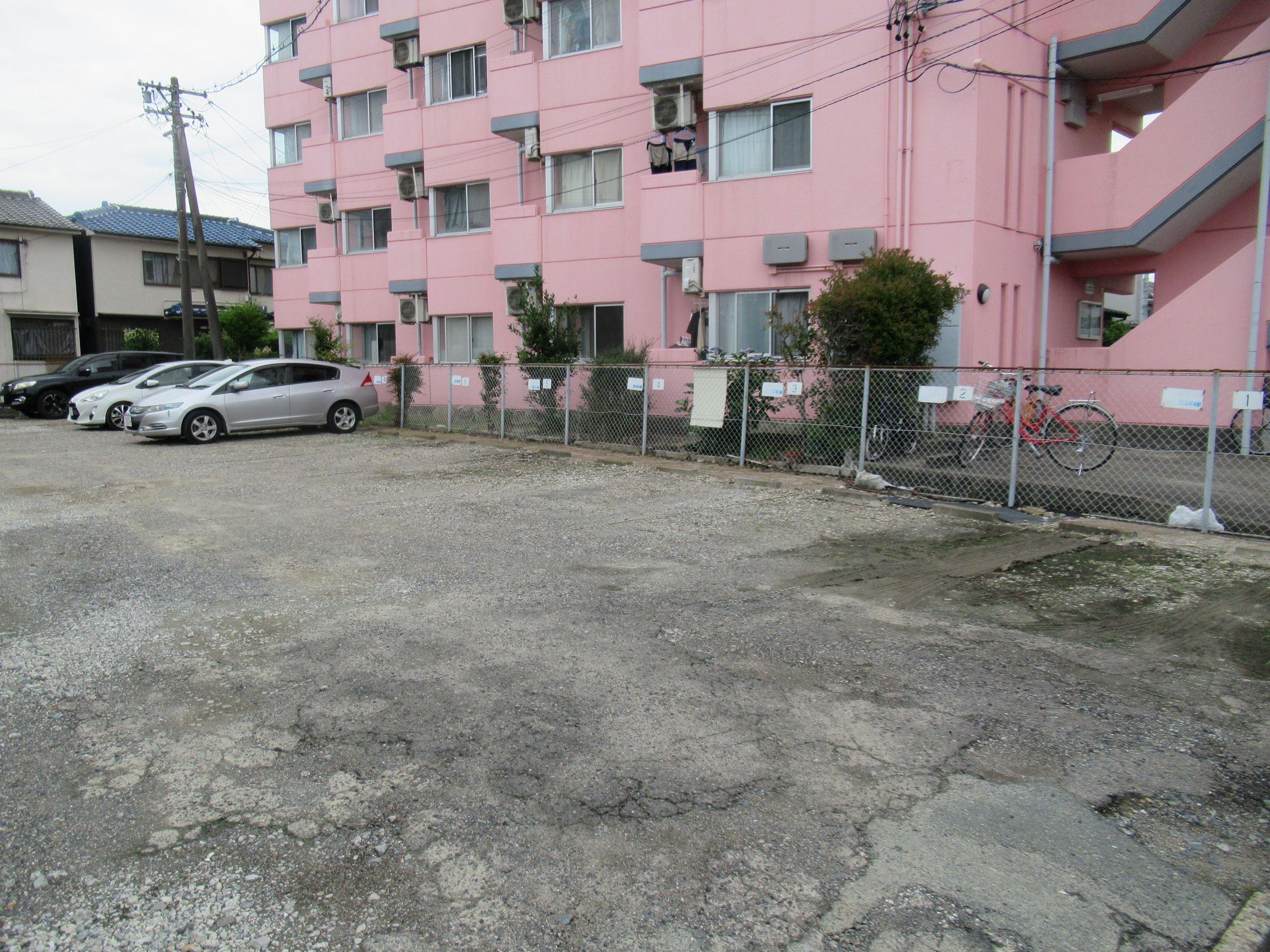 法華西町第4駐車場の外観・駐車場イメージ2枚目