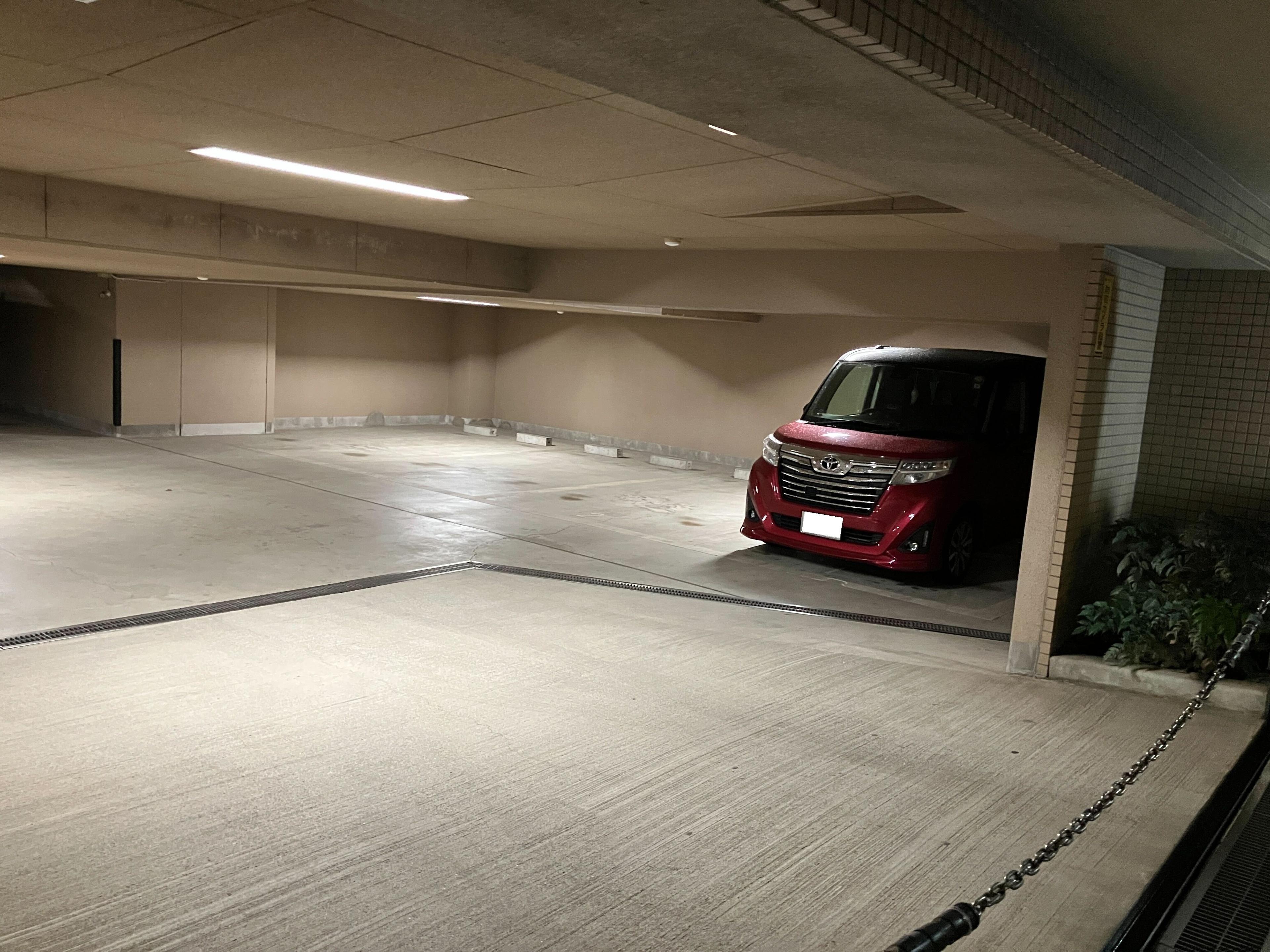 ロワイヤル本山の外観・駐車場イメージ3枚目