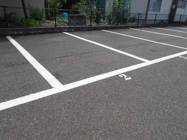 中村(31068)の外観・駐車場イメージ1枚目