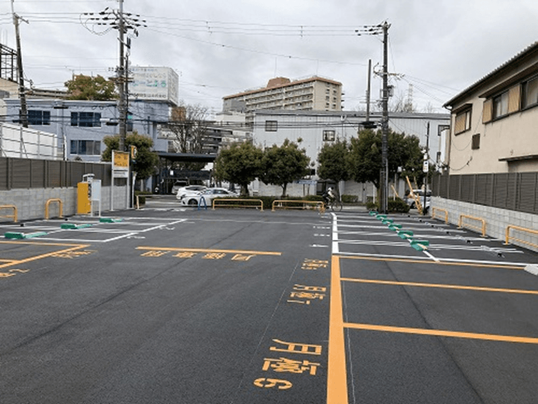 吹田山田東４丁目第３の外観・駐車場イメージ1枚目