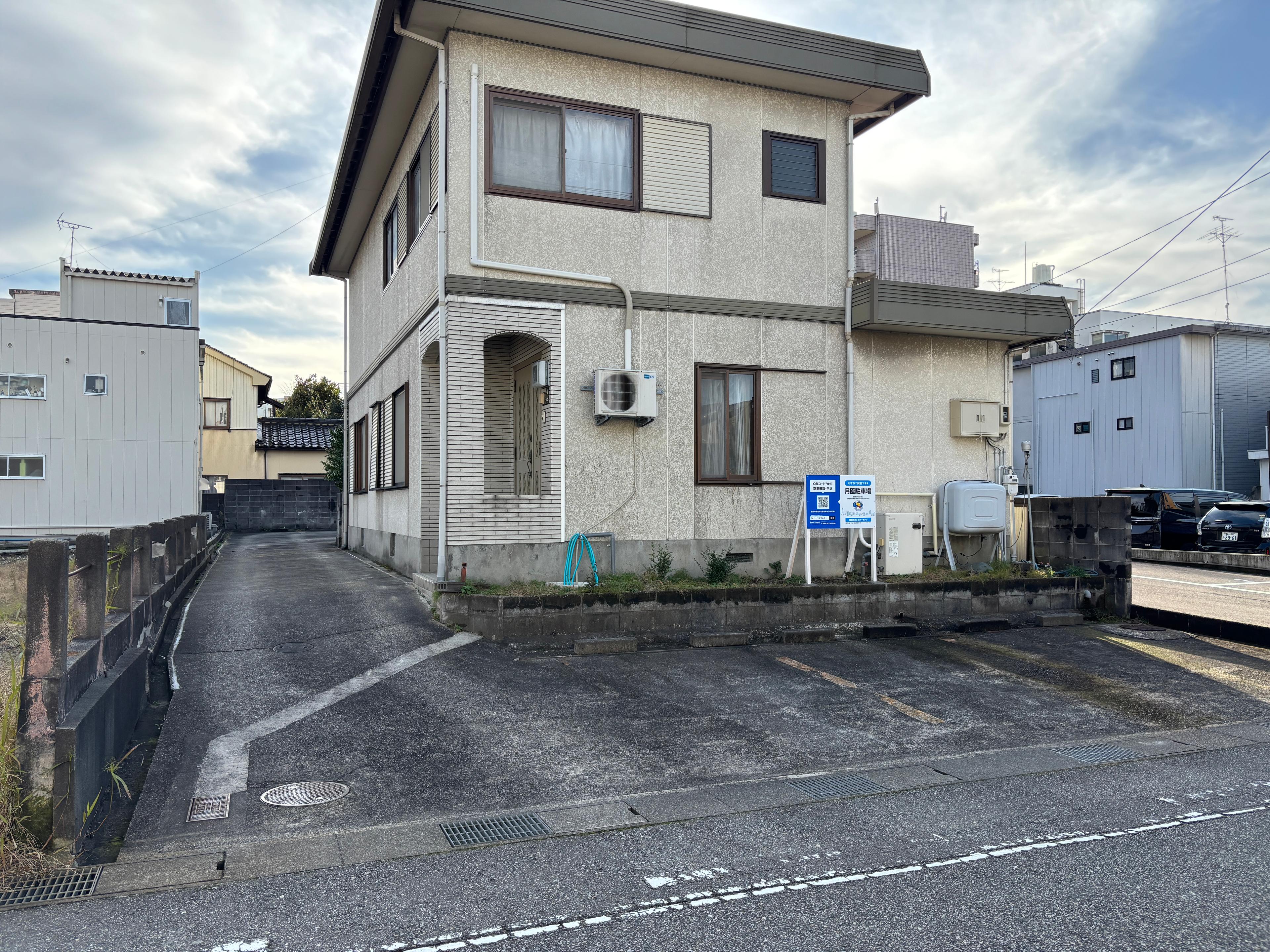 総曲輪4丁目パーキングの外観・駐車場イメージ2枚目