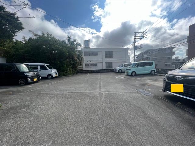 ハピネス駐車場の外観・駐車場イメージ1枚目