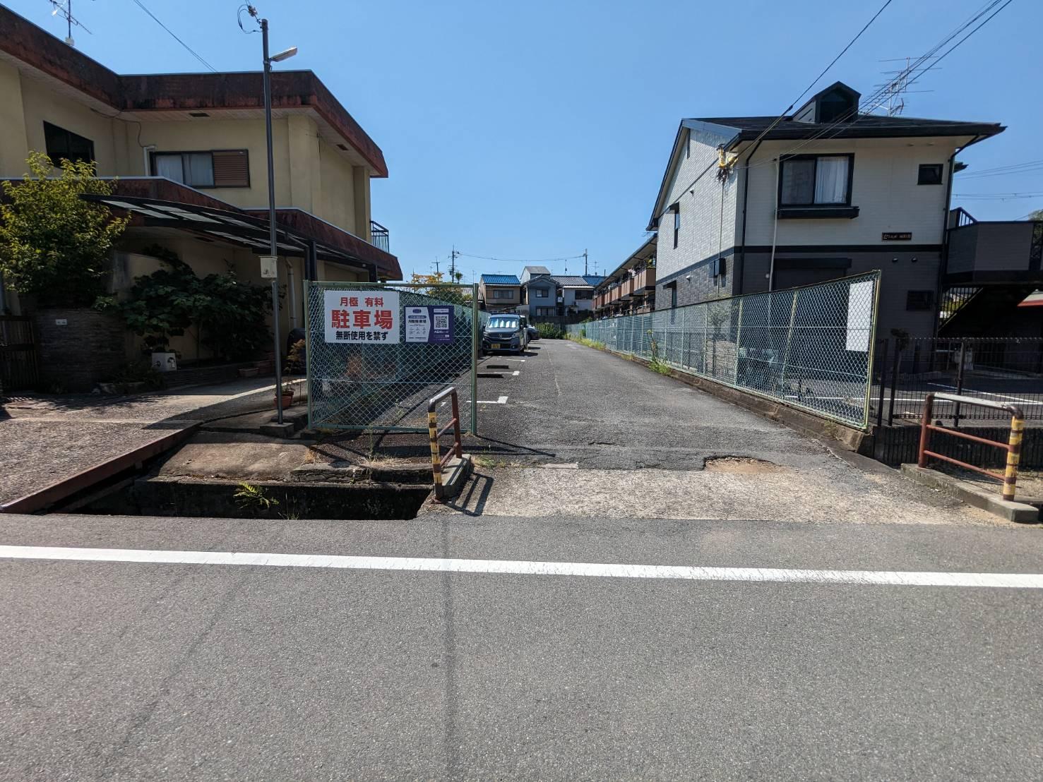 大石ｶﾞﾚｰｼﾞの外観・駐車場イメージ1枚目