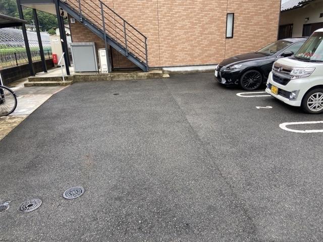 アーク(54325)の外観・駐車場イメージ1枚目