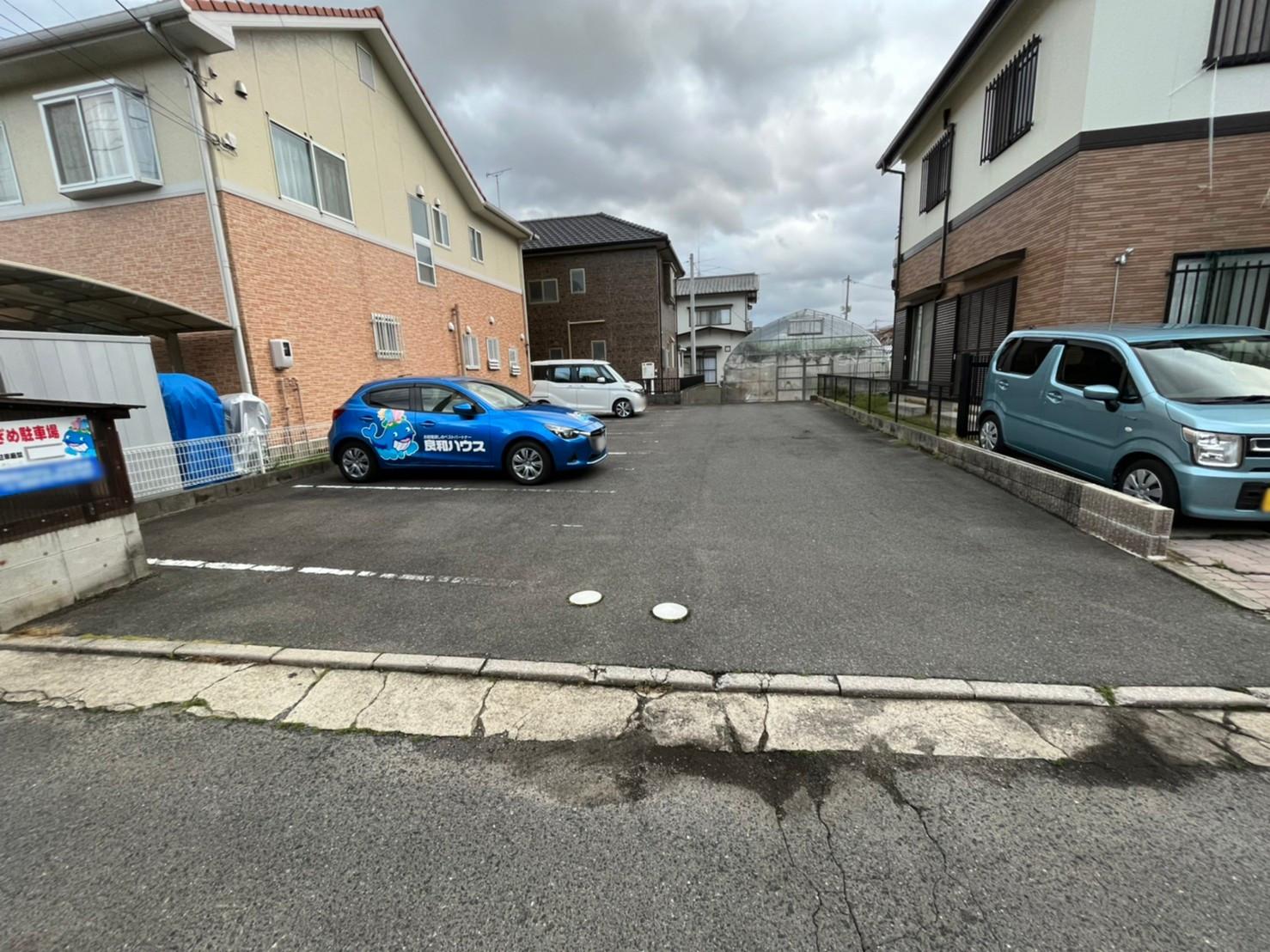 寺西ガレージの外観・駐車場イメージ1枚目