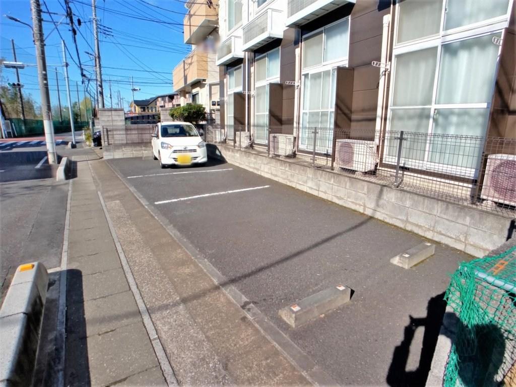 Ｒｅｆｉｎａｄａ(20226)の外観・駐車場イメージ1枚目
