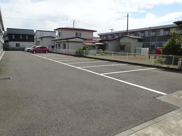 泉３(27541)の外観・駐車場イメージ1枚目
