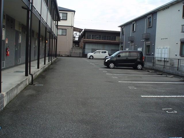 ユニコム弐番館(40060)の外観・駐車場イメージ1枚目