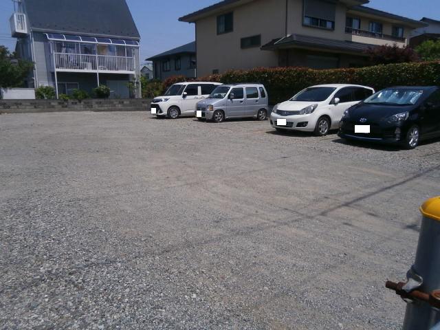 長尾月極駐車場の外観・駐車場イメージ3枚目