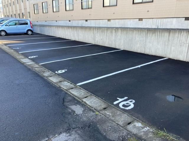 エクシール(16392)の外観・駐車場イメージ1枚目
