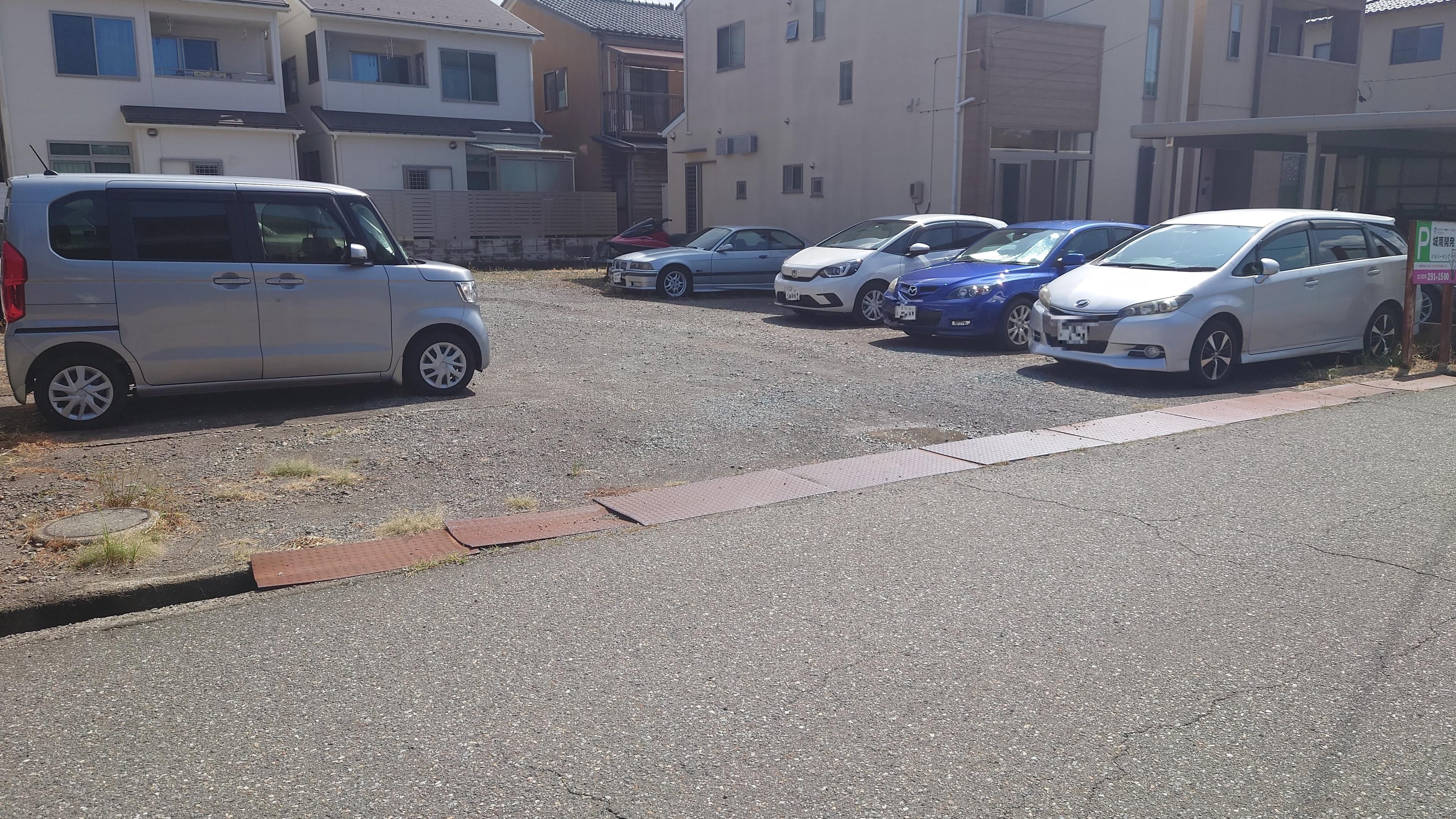 KMパーキングの外観・駐車場イメージ1枚目