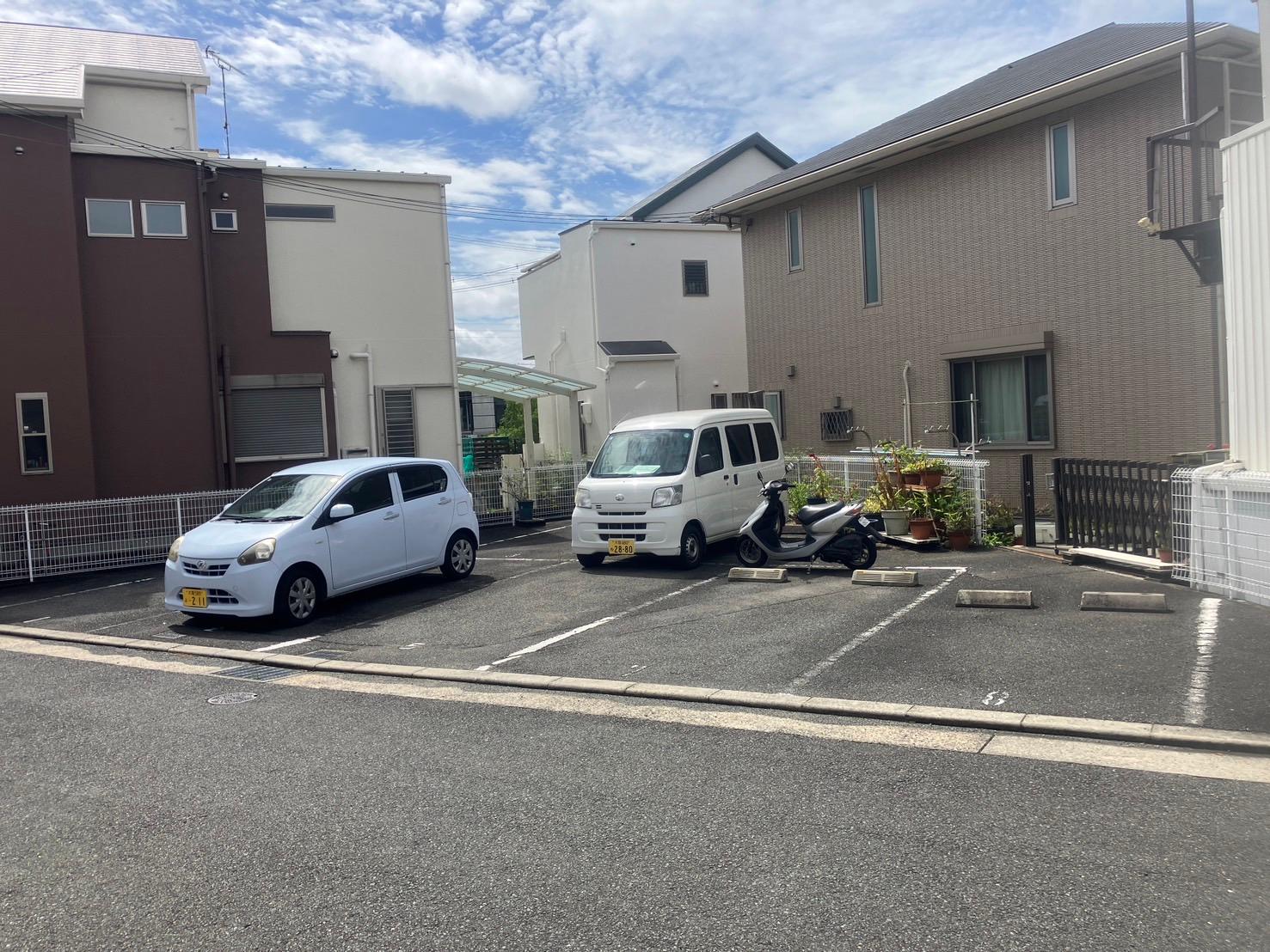 野村中町山村駐車場の外観・駐車場イメージ2枚目