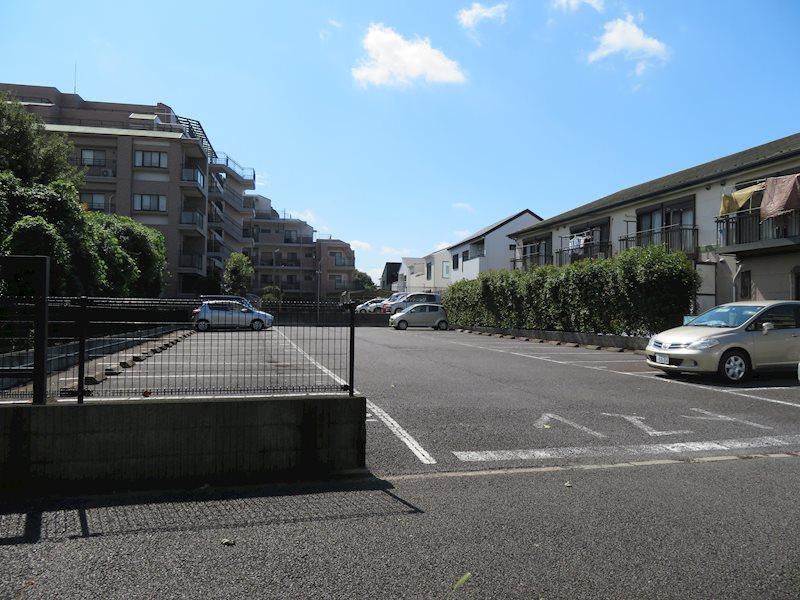 酒巻月極駐車場の外観・駐車場イメージ1枚目