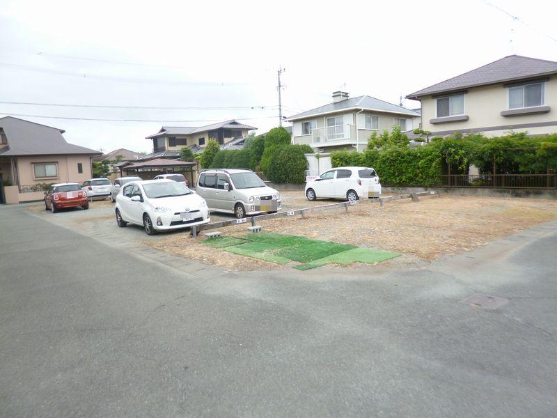 長嶺東8丁目駐車場の外観・駐車場イメージ3枚目