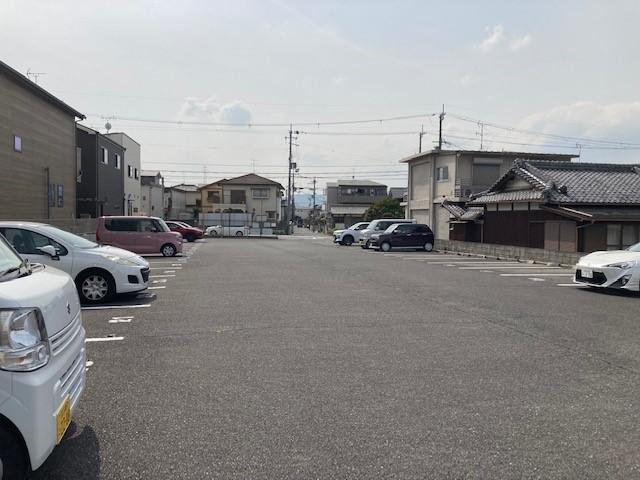 学園通りガレージの外観・駐車場イメージ3枚目