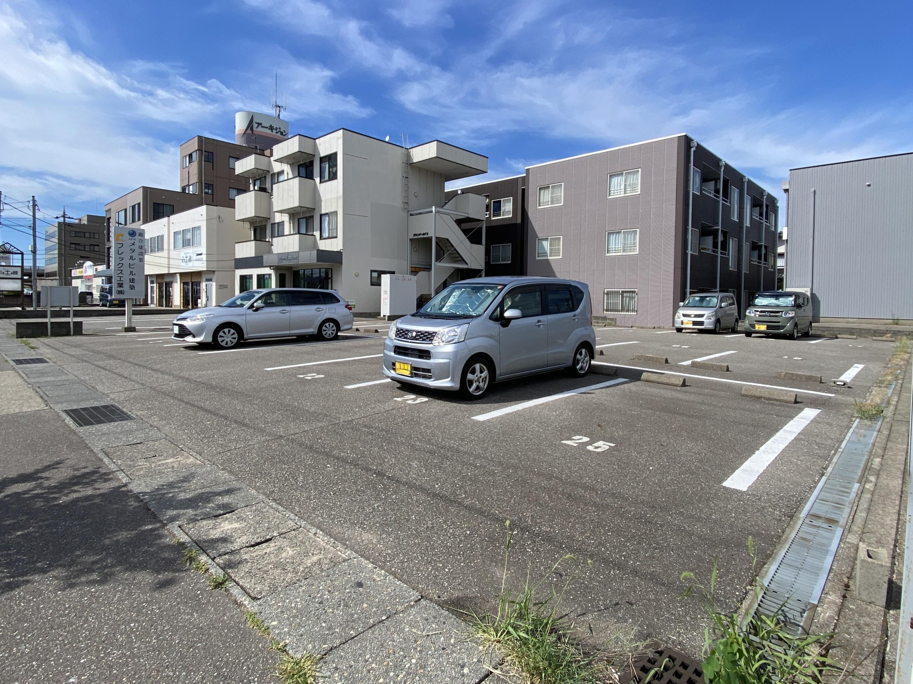ＦＸ駐車場の外観・駐車場イメージ3枚目