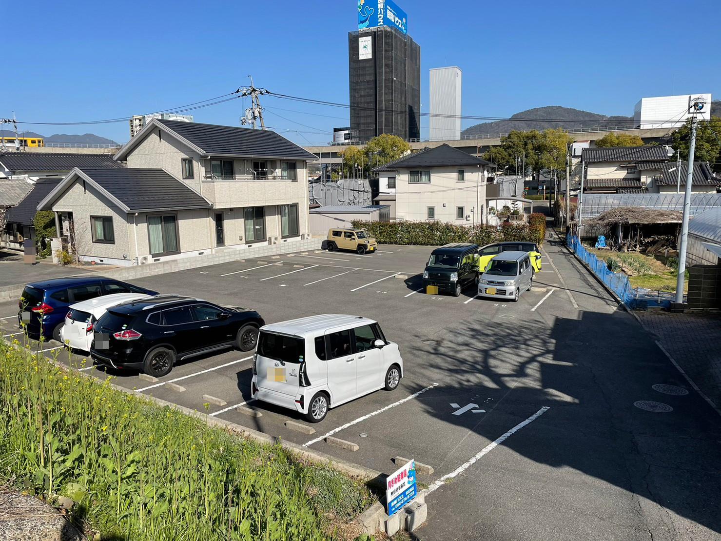 第二岡田駐車場の外観・駐車場イメージ1枚目