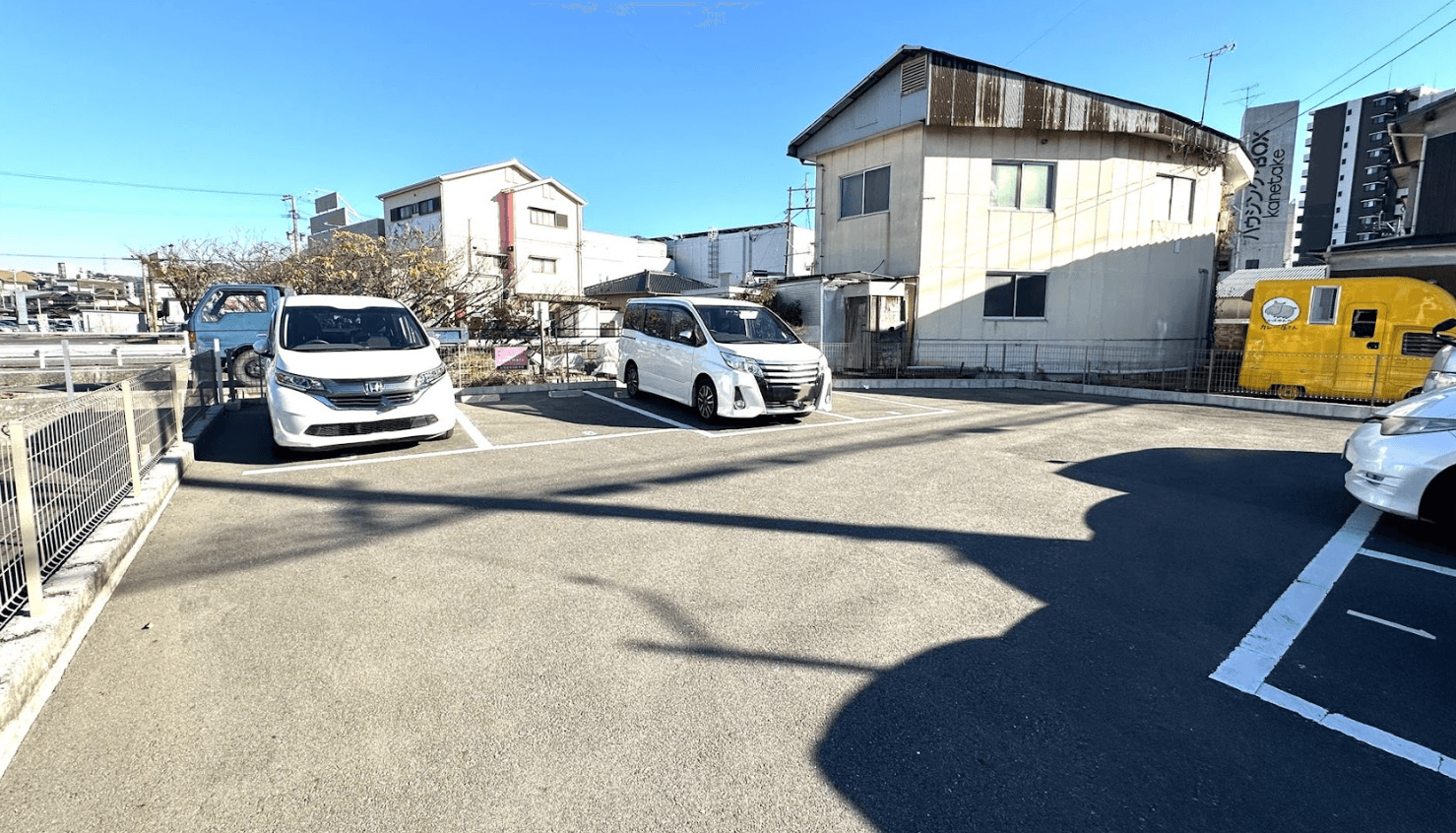 山本駐車場Ⅱの外観・駐車場イメージ3枚目