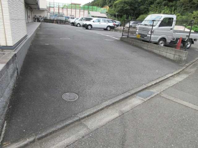 コンパートメントⅡ(32413)の外観・駐車場イメージ1枚目