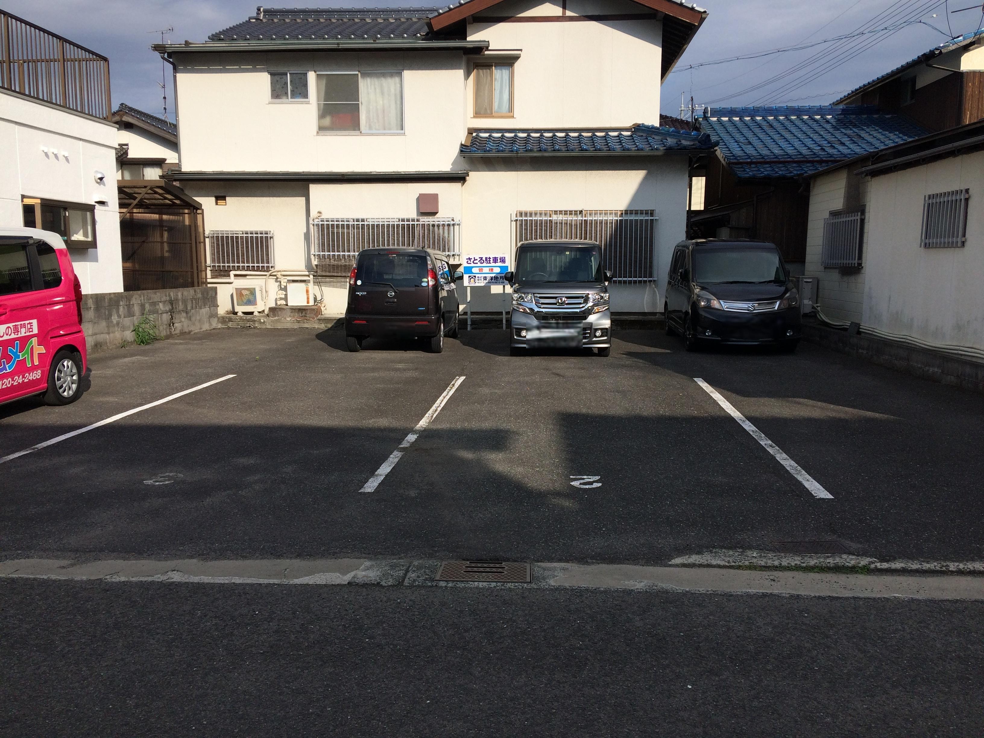 さとる駐車場の外観・駐車場イメージ1枚目