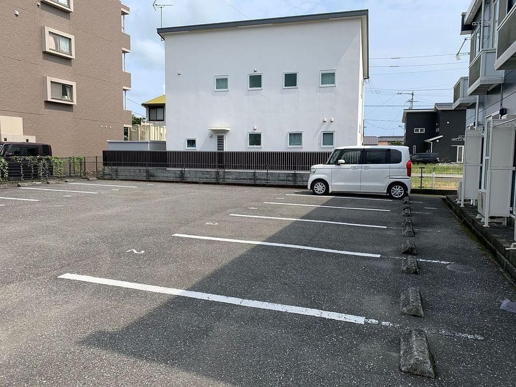 和泉(23286)の外観・駐車場イメージ1枚目